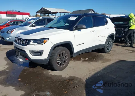 2019 Jeep Compass Trailhawk 4X4 z USA, uszkodzony, nr VIN 3C4NJDDB9KT727827